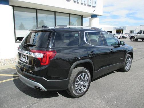 2023 GMC Acadia AWD SLT