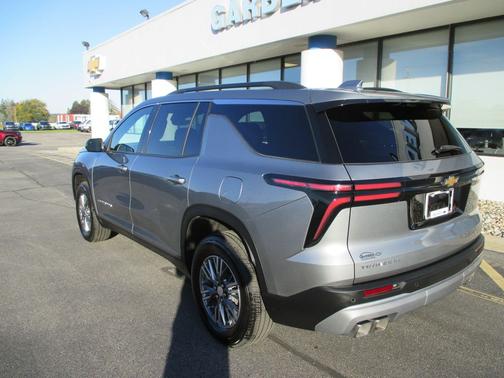 Sterling Gray Metallic 2026 Chevrolet Traverse LT