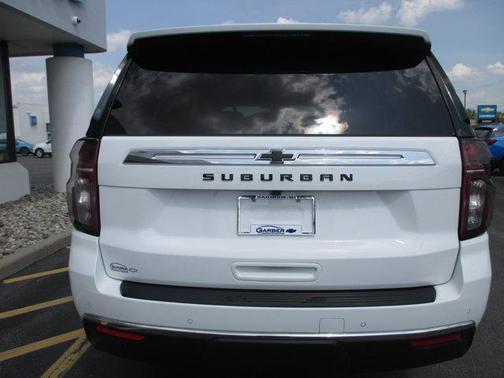 2022 Chevrolet Suburban LS