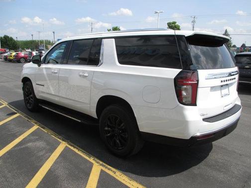 2022 Chevrolet Suburban LS