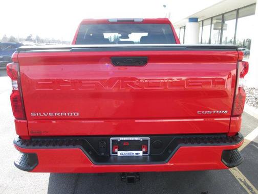2023 Chevrolet Silverado 1500 Custom
