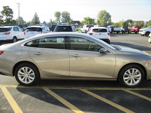 2022 Chevrolet Malibu FWD LT