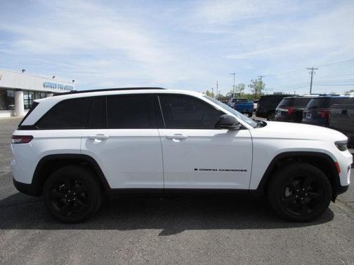 2023 Jeep Grand Cherokee Limited X