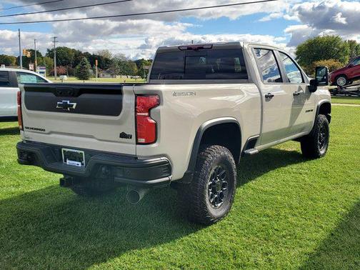 2026 Chevrolet Silverado 2500 Crew Cab, Standard Bed, XR2, 4WD