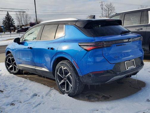 2025 Chevrolet Equinox EV LT