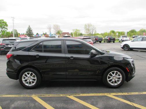 Mosaic Black Metallic 2023 Chevrolet Equinox LS