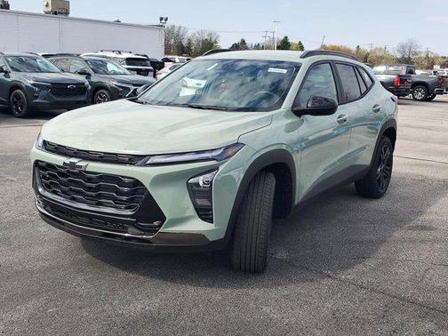 Cacti Green 2026 Chevrolet Trax FWD ACTIV