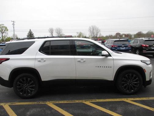 2022 Chevrolet Traverse RS