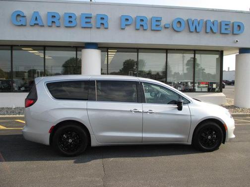 2024 Chrysler Voyager LX