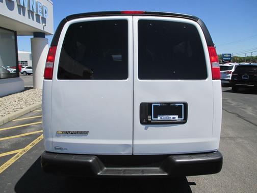Summit White 2024 Chevrolet Express 3500 RWD 3500 Extended Wheelbase LS