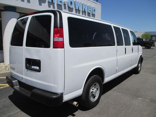 Summit White 2024 Chevrolet Express 3500 RWD 3500 Extended Wheelbase LS