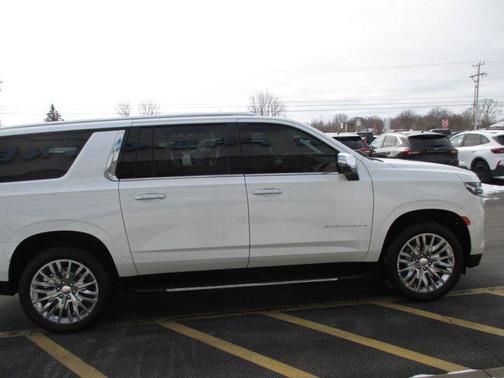 2024 Chevrolet Suburban Premier