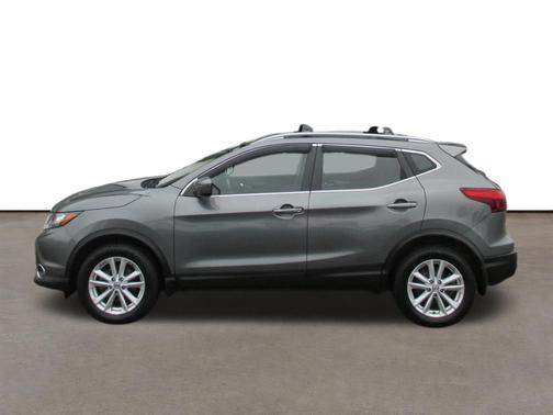 Gun Metallic 2018 Nissan Rogue Sport SV
