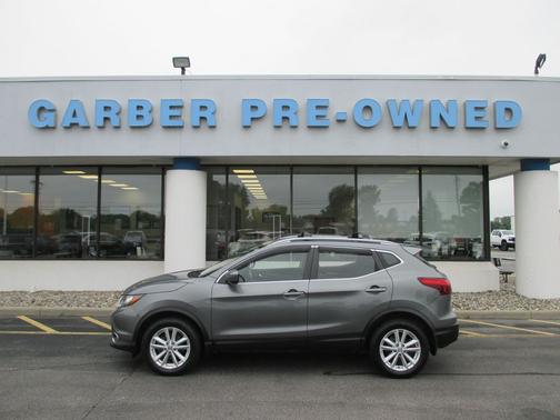 Gun Metallic 2018 Nissan Rogue Sport SV