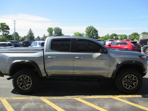 Sterling Gray Metallic 2024 Chevrolet Colorado ZR2