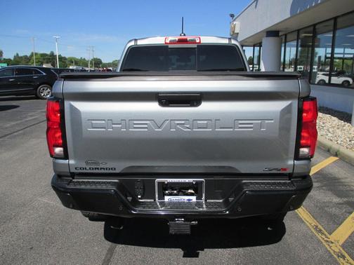 Sterling Gray Metallic 2024 Chevrolet Colorado ZR2