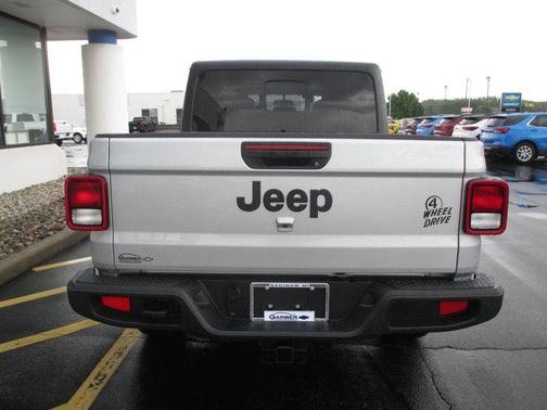 2022 Jeep Gladiator Sport