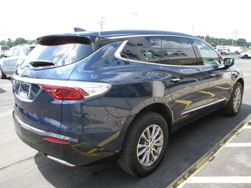 2023 Buick Enclave Essence AWD