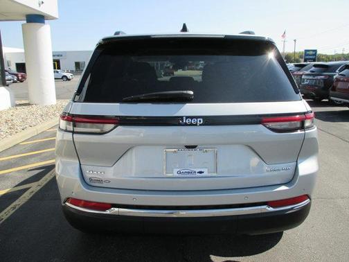 2023 Jeep Grand Cherokee Laredo