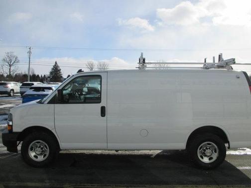 2022 Chevrolet Express 2500 RWD 2500 Regular Wheelbase WT