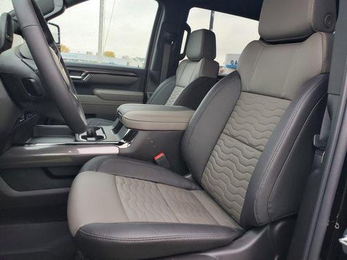 2026 Chevrolet Silverado 2500 Crew Cab, Standard Bed, XR2, 4WD