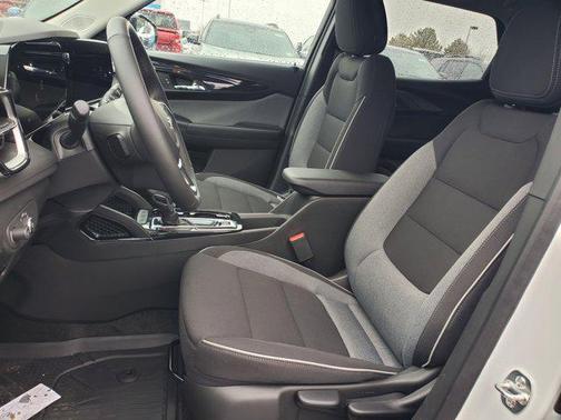 Summit White 2026 Chevrolet Trailblazer LT