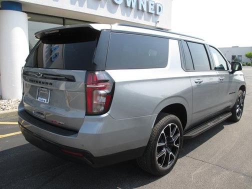 2024 Chevrolet Suburban RST