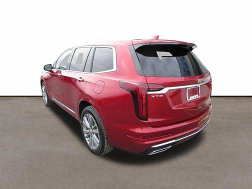 2025 Cadillac XT6 Premium Luxury FWD