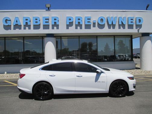 Summit White 2023 Chevrolet Malibu FWD 1LT