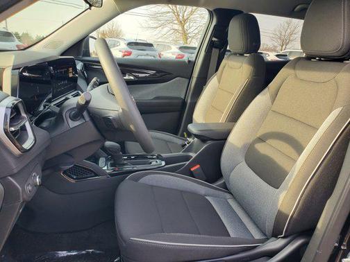 2025 Chevrolet Trailblazer LS