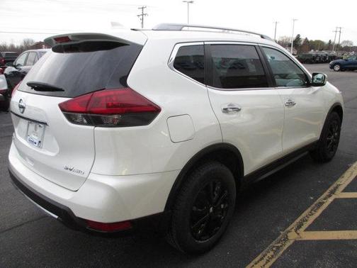 2020 Nissan Rogue SV