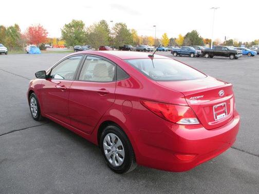2016 Hyundai Accent SE