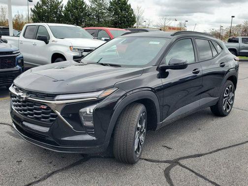 Mosaic Black Metallic 2026 Chevrolet Trax FWD 2RS
