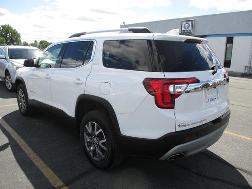 2023 GMC Acadia AWD SLT