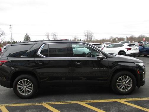 2022 Chevrolet Traverse LT Leather