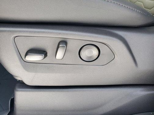 2026 Chevrolet Silverado 2500 Crew Cab, Standard Bed, XR2, 4WD