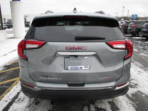 2023 GMC Terrain AWD AT4