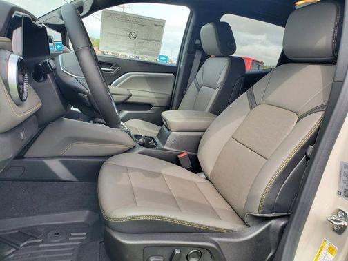 White Sands 2026 Chevrolet Colorado ZR2