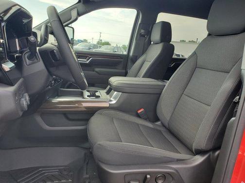 2025 Chevrolet Silverado 3500 LT