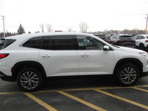 2025 Buick Enclave Preferred FWD