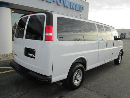 Summit White 2025 Chevrolet Express 3500 RWD 3500 Extended Wheelbase LS