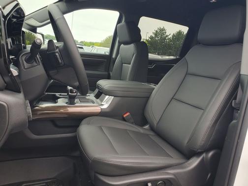 Summit White 2026 Chevrolet Silverado 1500 RST