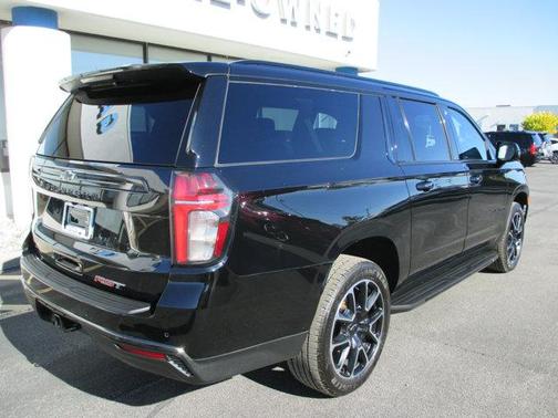 2022 Chevrolet Suburban RST