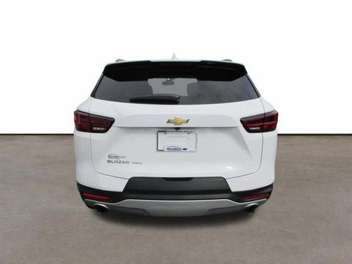 Summit White 2023 Chevrolet Blazer 2LT