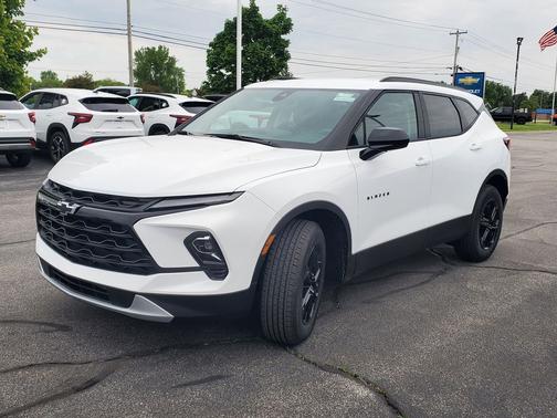 Summit White 2026 Chevrolet Blazer 2LT