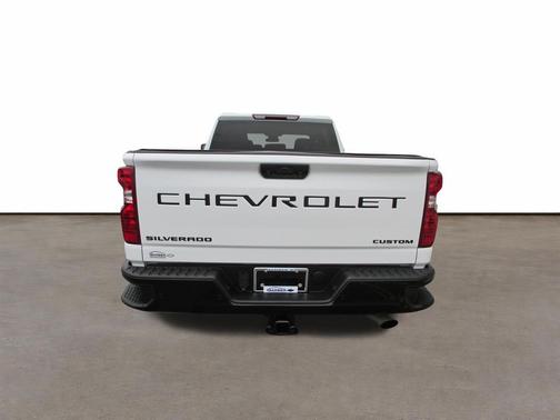 Summit White 2024 Chevrolet Silverado 2500 Custom