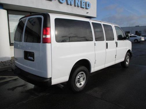 2017 Chevrolet Express 2500 LS