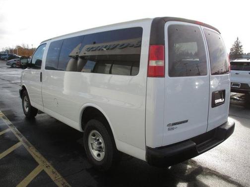 2017 Chevrolet Express 2500 LS