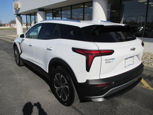 Summit White 2024 Chevrolet Blazer EV eAWD LT