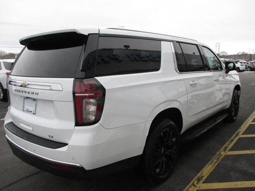2022 Chevrolet Suburban LT